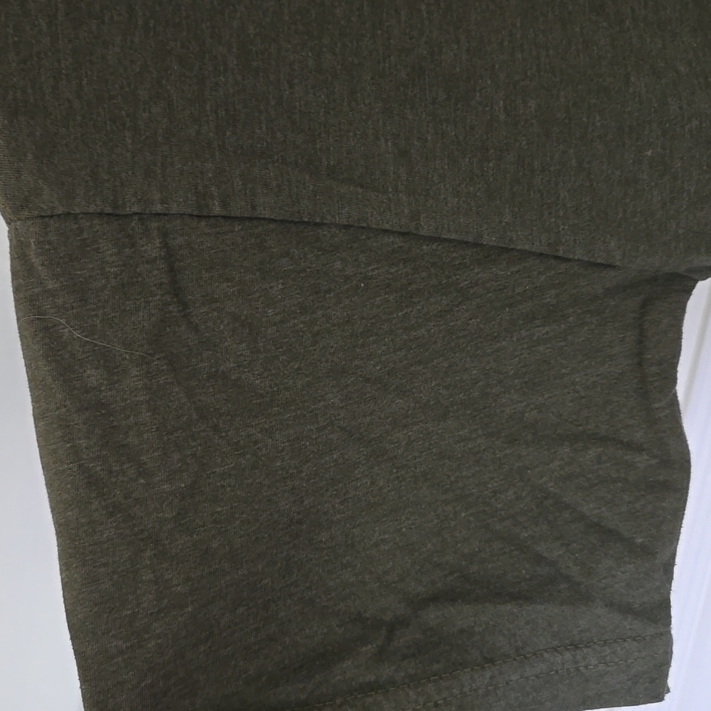 Cler's Art Olive Green Peru Llama T-Shirt - Picture 2 of 9